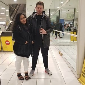 Meet your Poshers, the Rogers